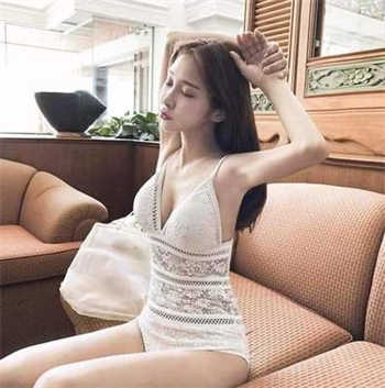 懦弱ktv男友乐播传媒