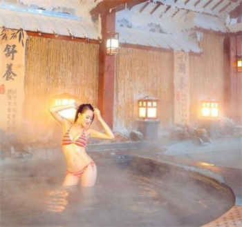 开局收了小舞母女萧龙
