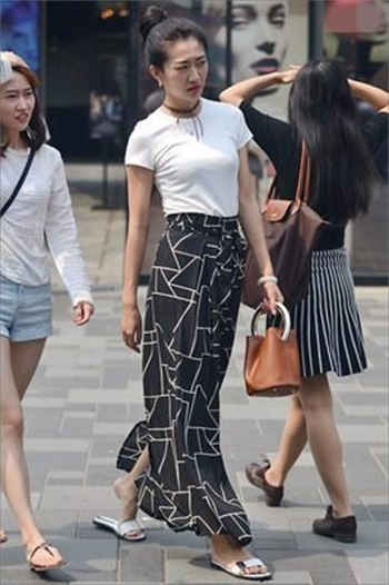 人间水蜜桃铁锅炖自己