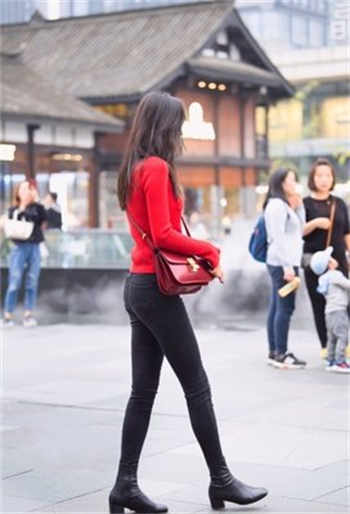 老婆和陌生人聊天好吗