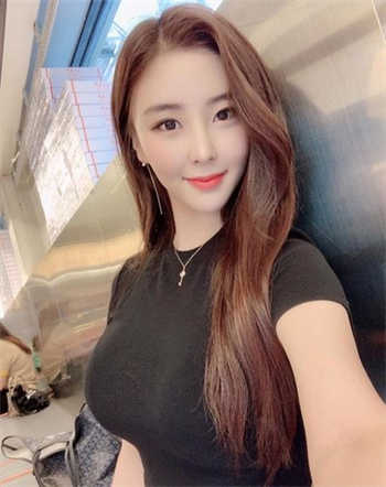 张芮尔的简介