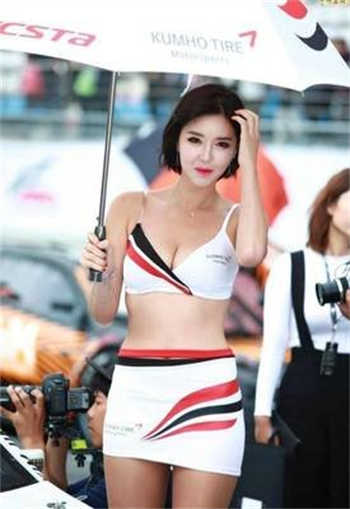女士站立小便器恶心