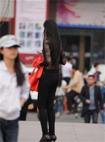 真犀牛角有几种颜色