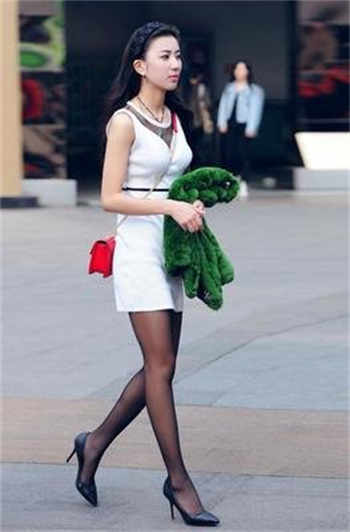 老公不在家跟老头做了