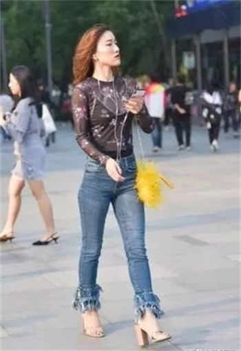 婉儿老彭狗尾续貂