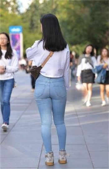 白峰美羽照片