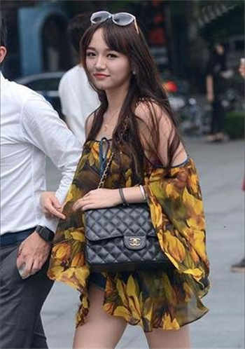 夜晚做的双人打扑克视频∫